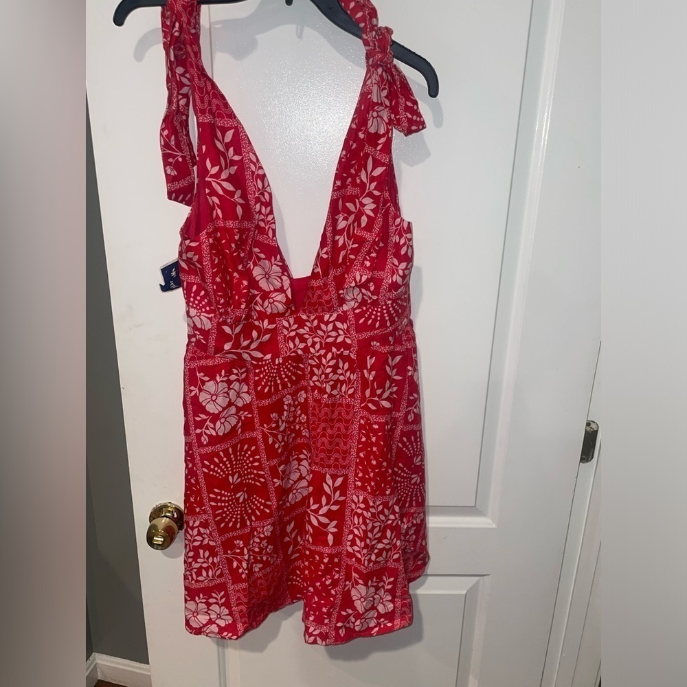 HOUSE OF HARLOW 1960 X REVOLVE Red & White Floral Dress M